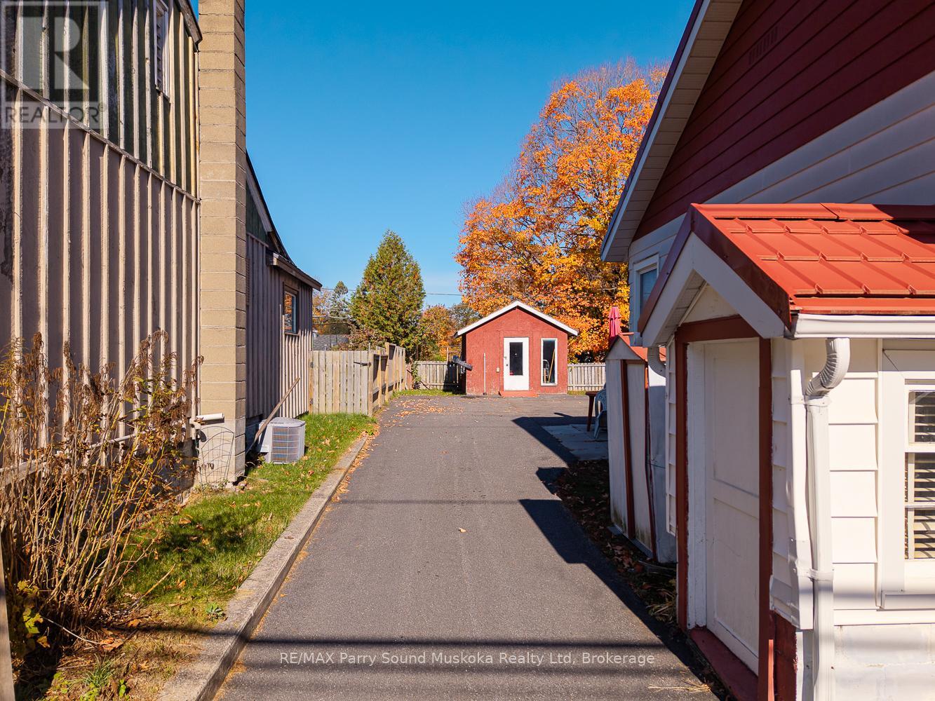 19 Isabella Street, Parry Sound, Ontario  P2A 1M1 - Photo 13 - X12468943
