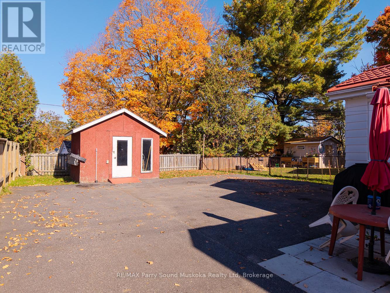 19 Isabella Street, Parry Sound, Ontario  P2A 1M1 - Photo 15 - X12468943