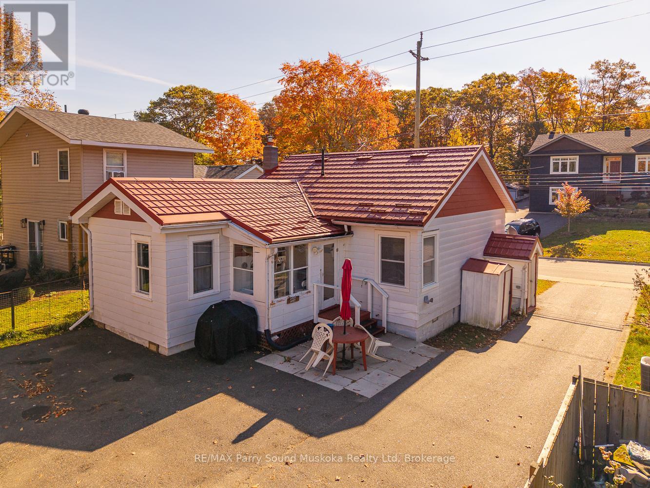 19 Isabella Street, Parry Sound, Ontario  P2A 1M1 - Photo 17 - X12468943