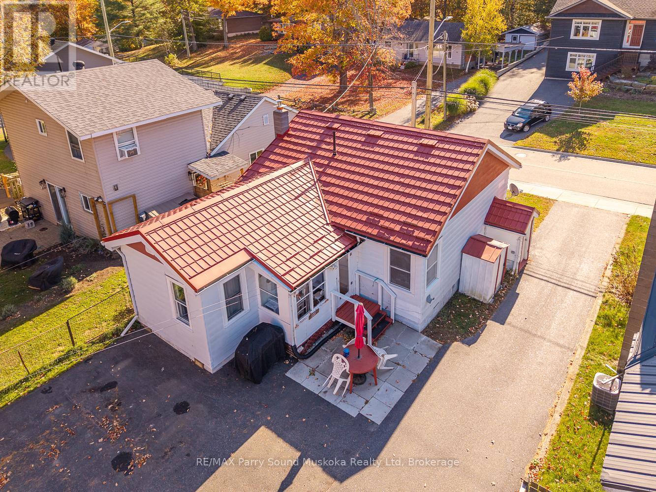 19 Isabella Street, Parry Sound, Ontario  P2A 1M1 - Photo 18 - X12468943