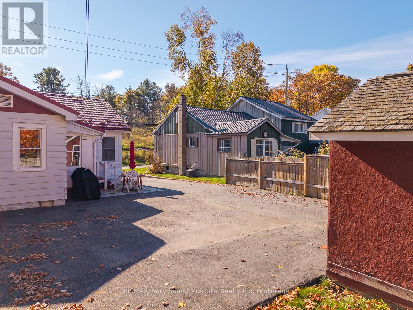 19 Isabella Street, Parry Sound, Ontario  P2A 1M1 - Photo 22 - X12468943