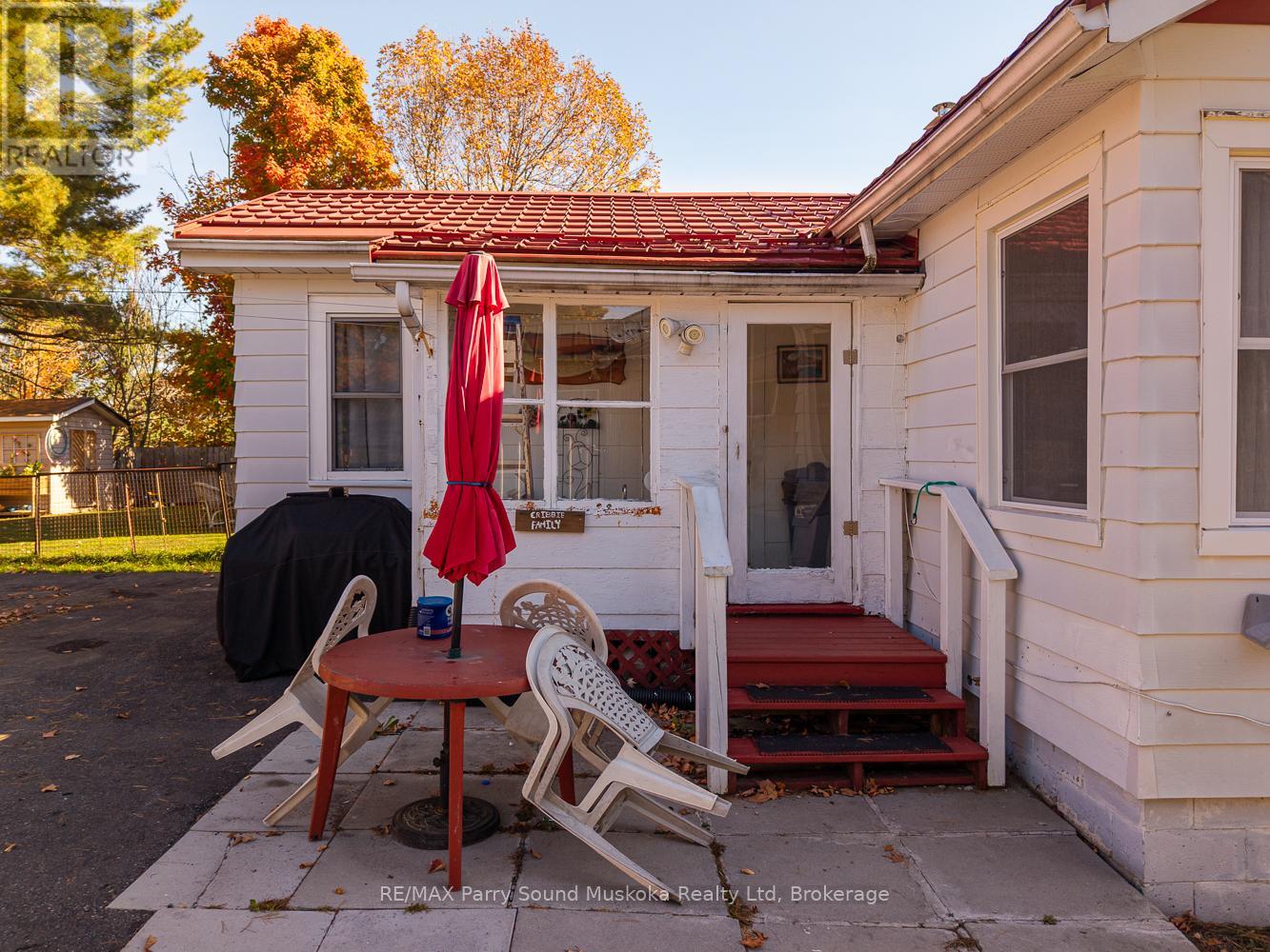 19 Isabella Street, Parry Sound, Ontario  P2A 1M1 - Photo 23 - X12468943