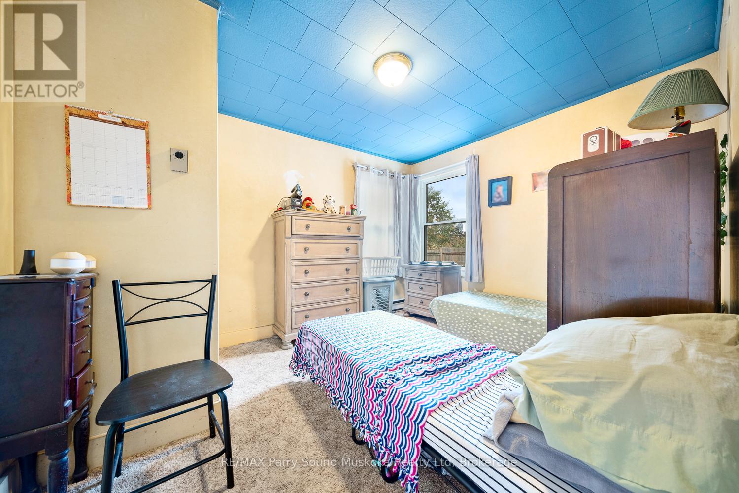 19 Isabella Street, Parry Sound, Ontario  P2A 1M1 - Photo 32 - X12468943