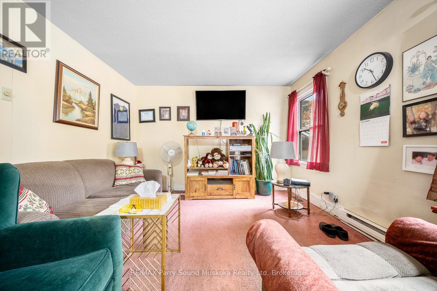 19 Isabella Street, Parry Sound, Ontario  P2A 1M1 - Photo 35 - X12468943