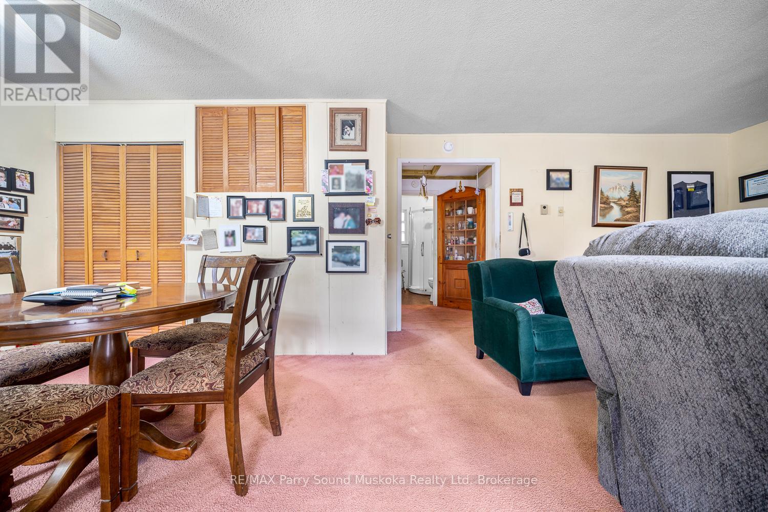 19 Isabella Street, Parry Sound, Ontario  P2A 1M1 - Photo 36 - X12468943