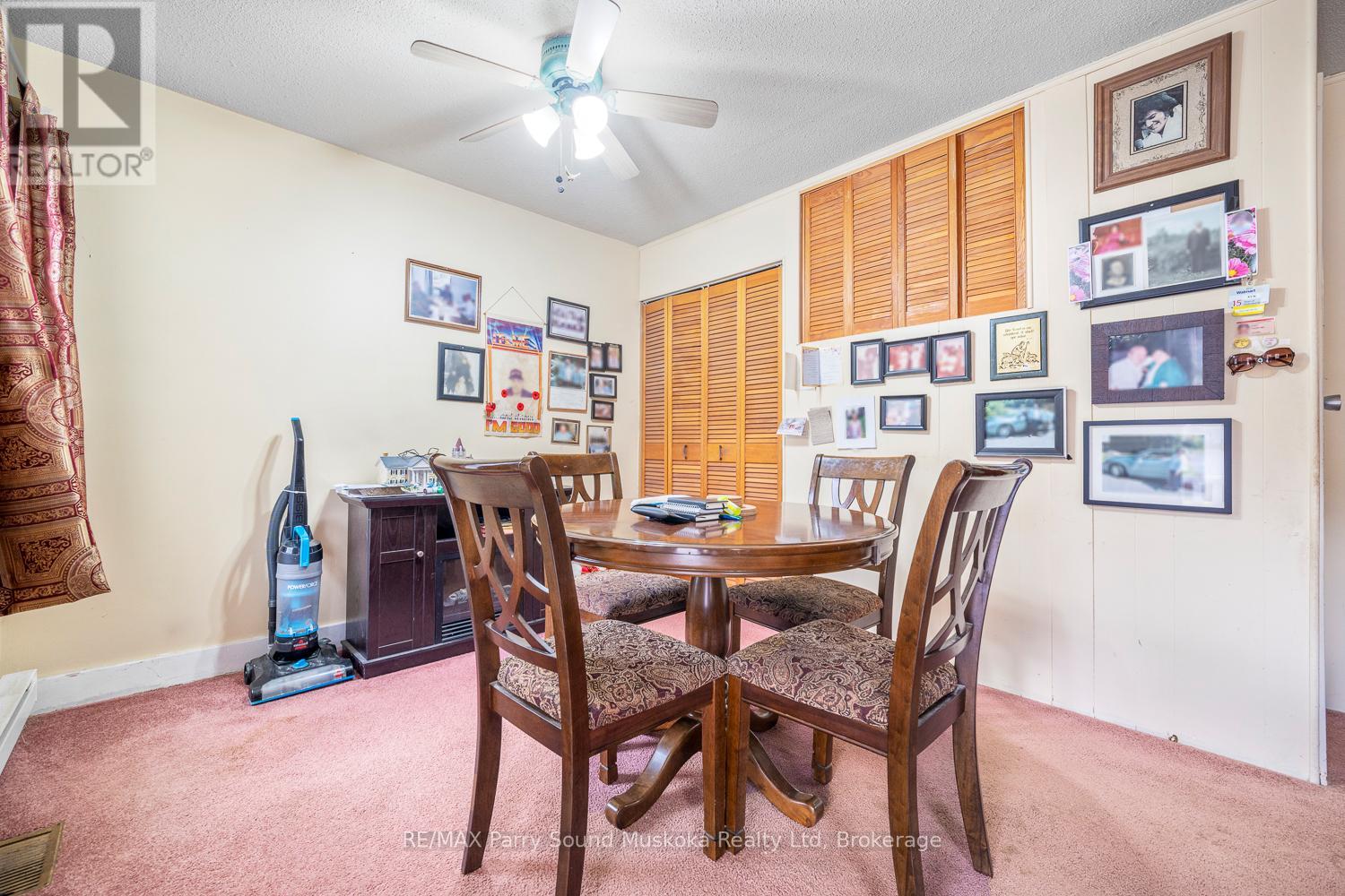 19 Isabella Street, Parry Sound, Ontario  P2A 1M1 - Photo 37 - X12468943