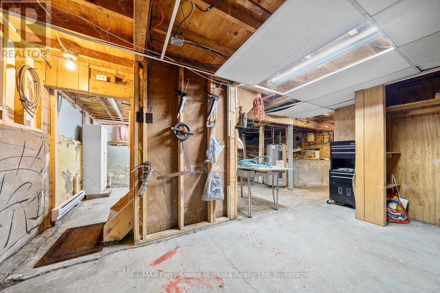 19 Isabella Street, Parry Sound, Ontario  P2A 1M1 - Photo 43 - X12468943