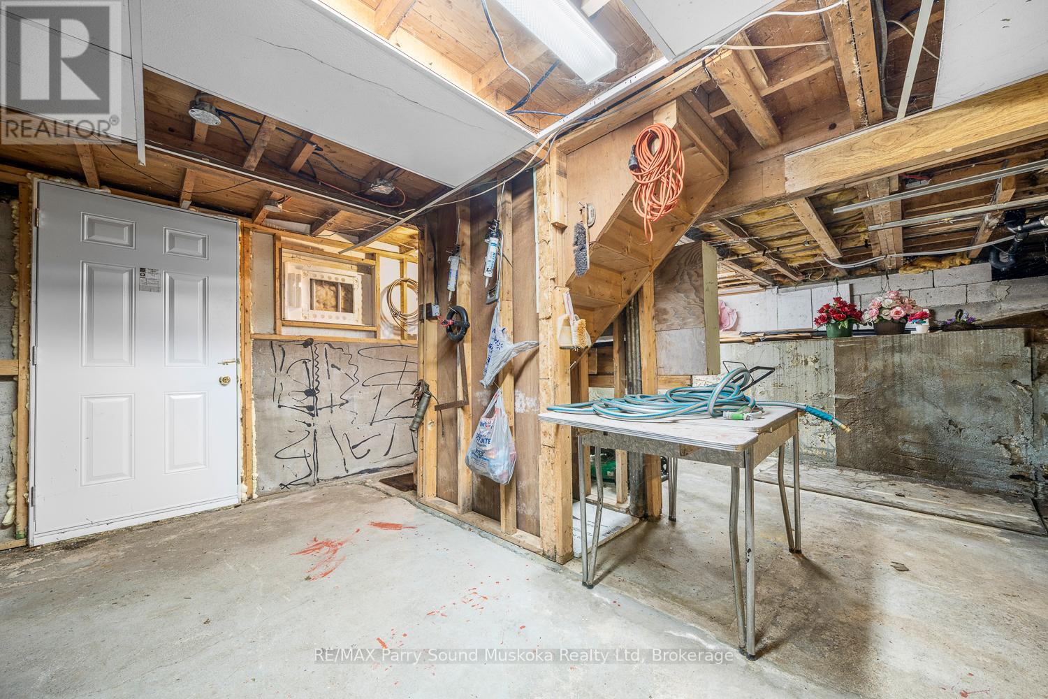 19 Isabella Street, Parry Sound, Ontario  P2A 1M1 - Photo 44 - X12468943