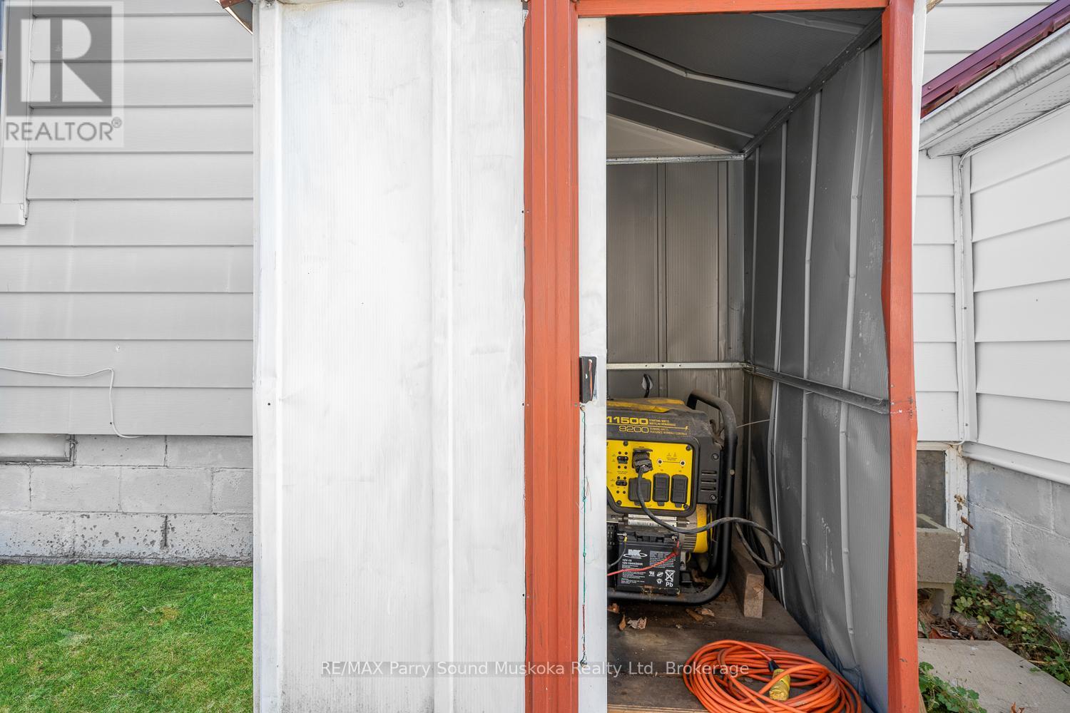 19 Isabella Street, Parry Sound, Ontario  P2A 1M1 - Photo 48 - X12468943