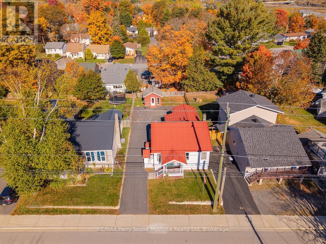 19 Isabella Street, Parry Sound, Ontario  P2A 1M1 - Photo 7 - X12468943