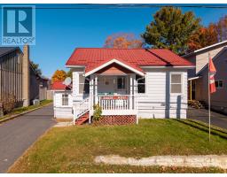 19 ISABELLA STREET, Parry Sound, Ontario