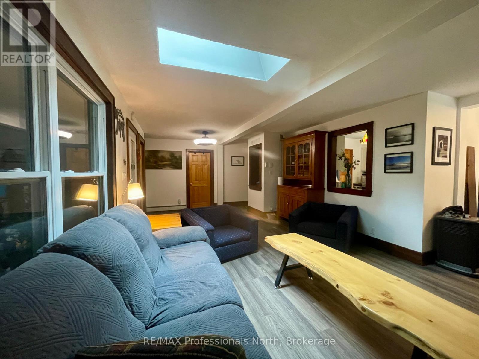 31 Falls View Road, Huntsville, Ontario  P0B 1L0 - Photo 11 - X12470334