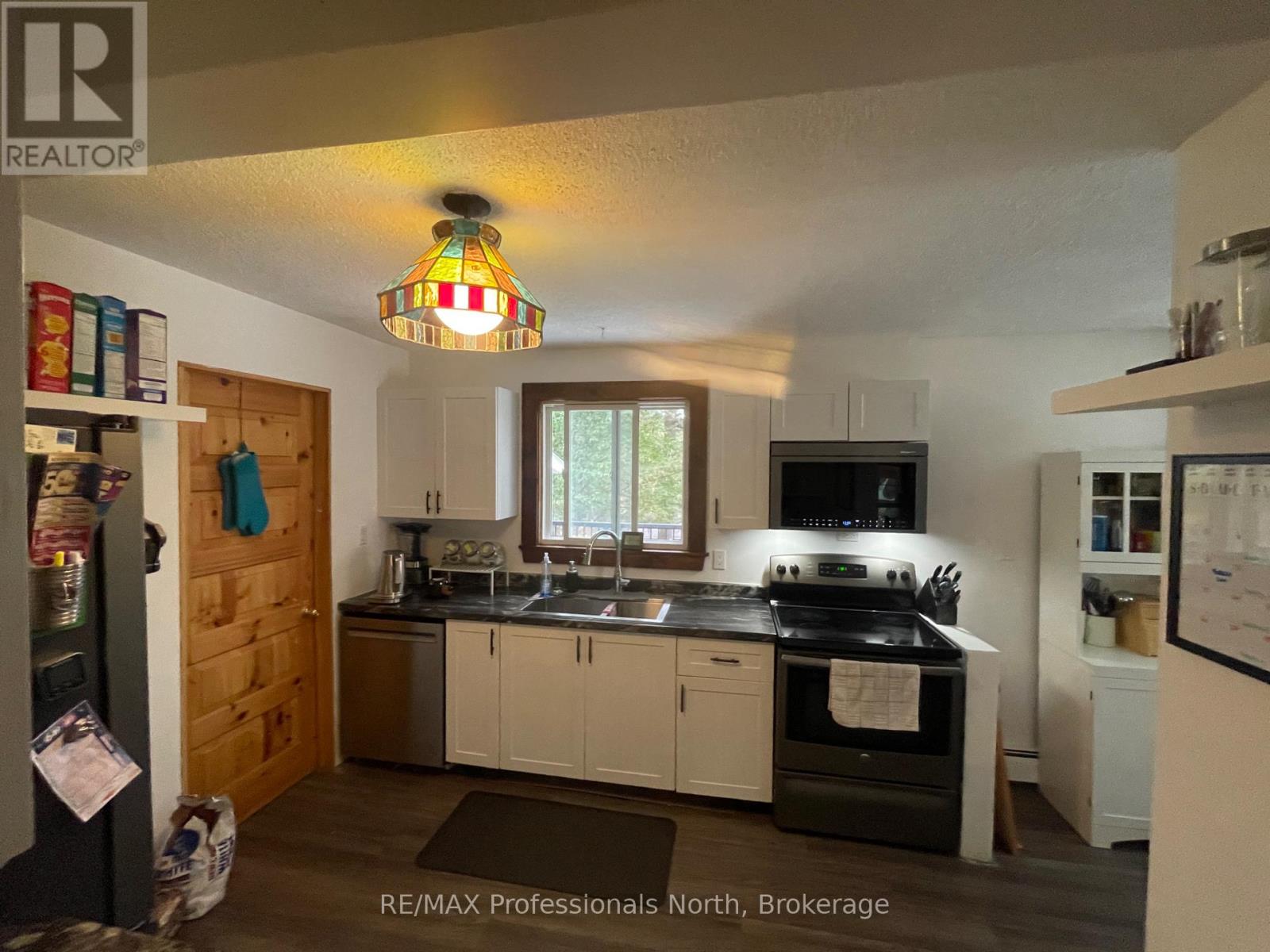 31 Falls View Road, Huntsville, Ontario  P0B 1L0 - Photo 17 - X12470334