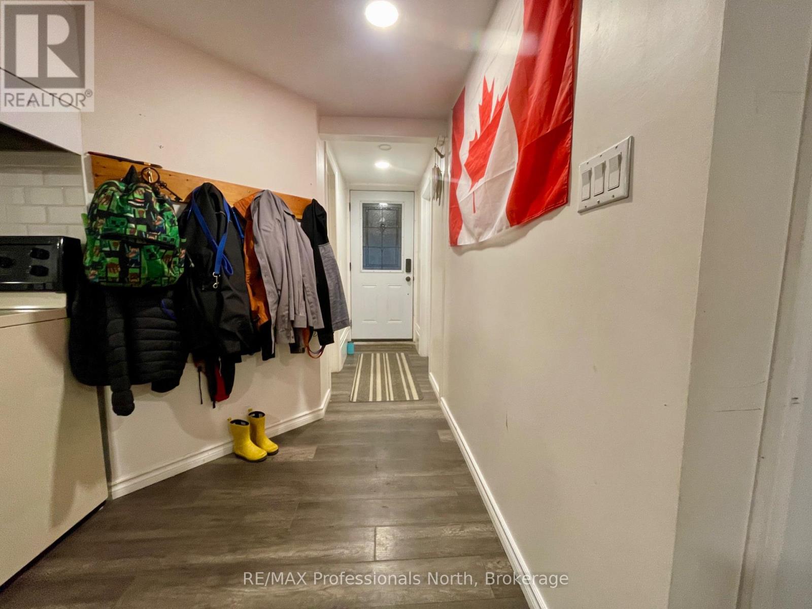 31 Falls View Road, Huntsville, Ontario  P0B 1L0 - Photo 25 - X12470334