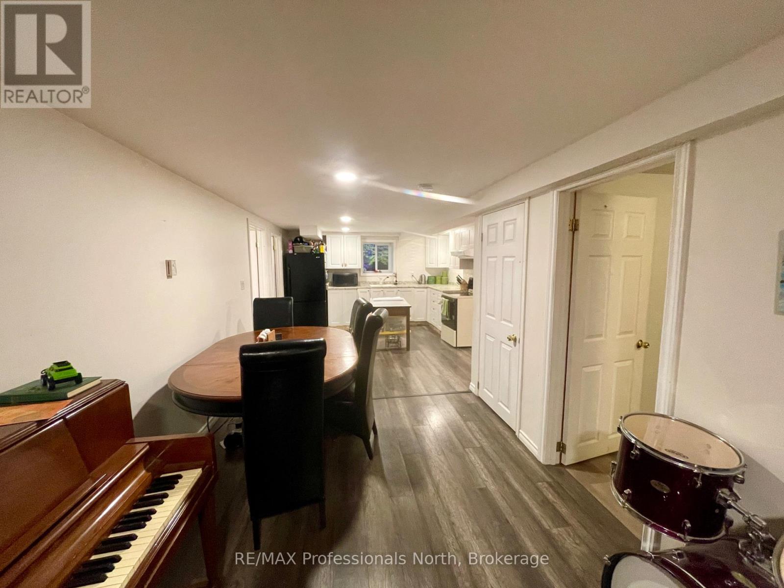 31 Falls View Road, Huntsville, Ontario  P0B 1L0 - Photo 27 - X12470334