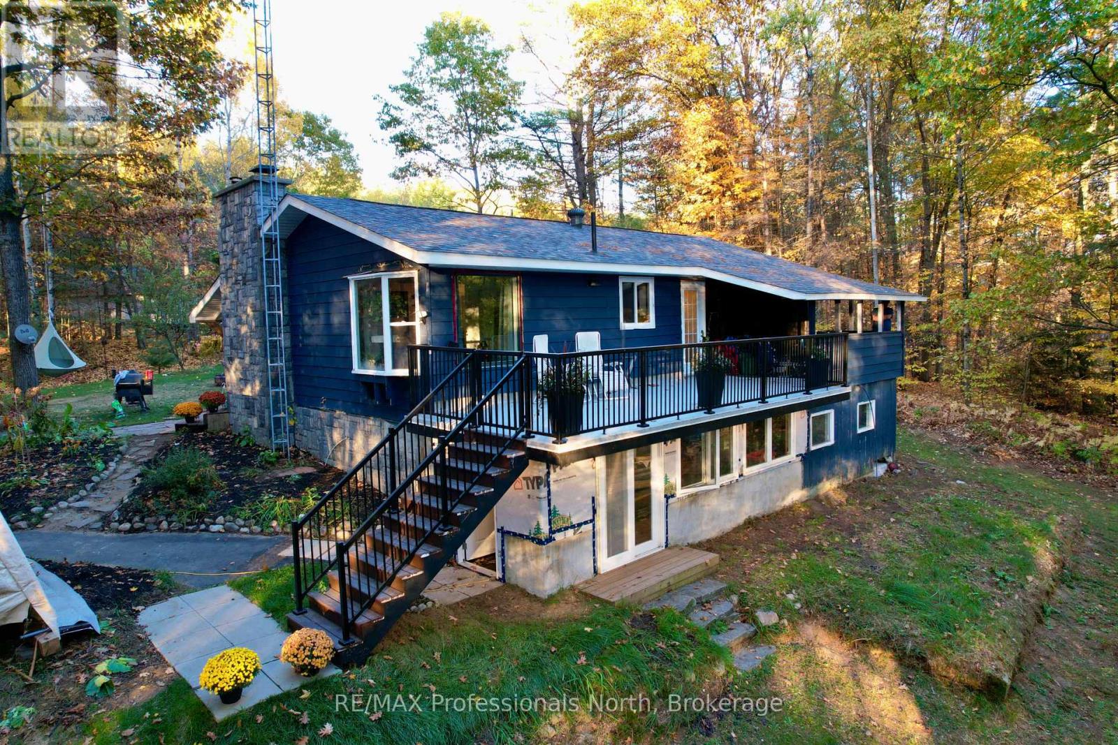 31 Falls View Road, Huntsville, Ontario  P0B 1L0 - Photo 4 - X12470334