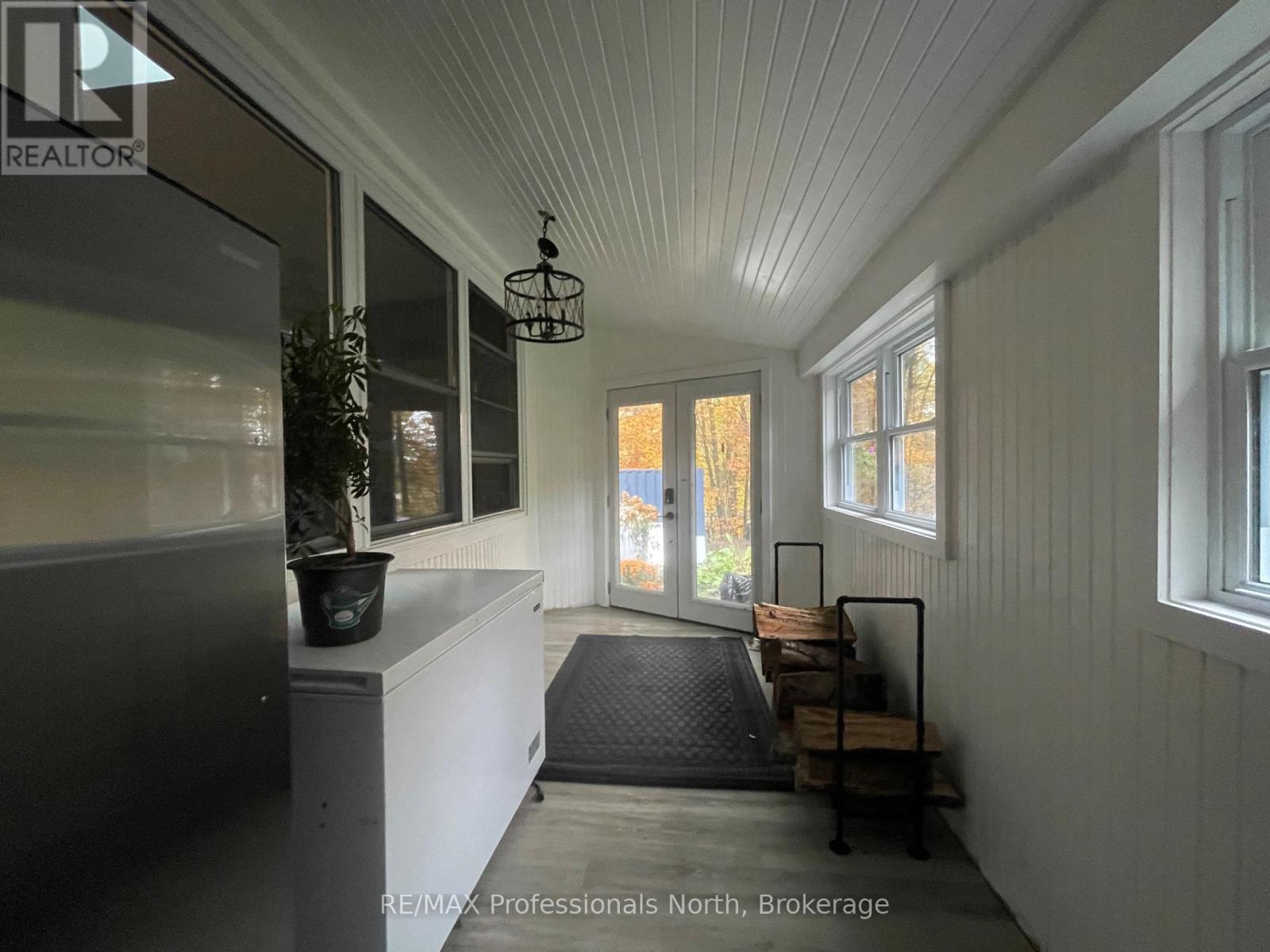 31 Falls View Road, Huntsville, Ontario  P0B 1L0 - Photo 9 - X12470334