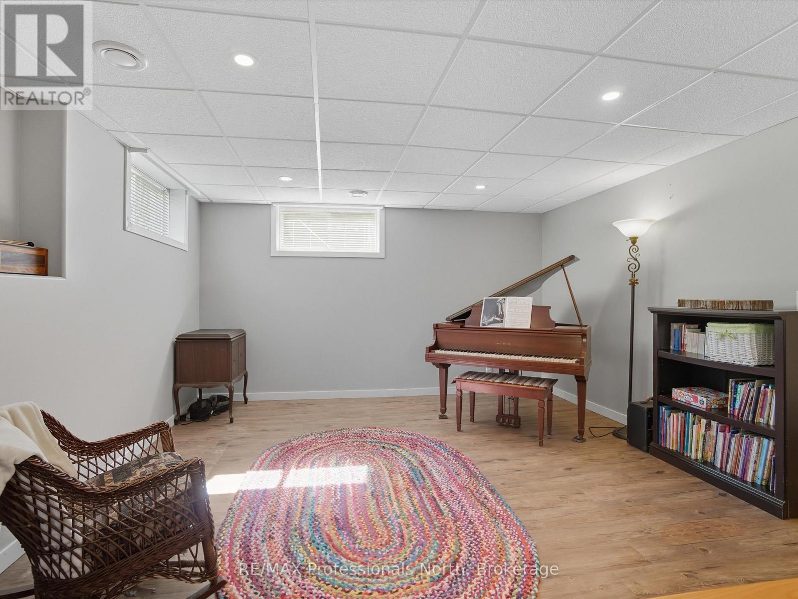 17 Keall Crescent, Bracebridge, Ontario  P1L 1Y4 - Photo 21 - X12471185