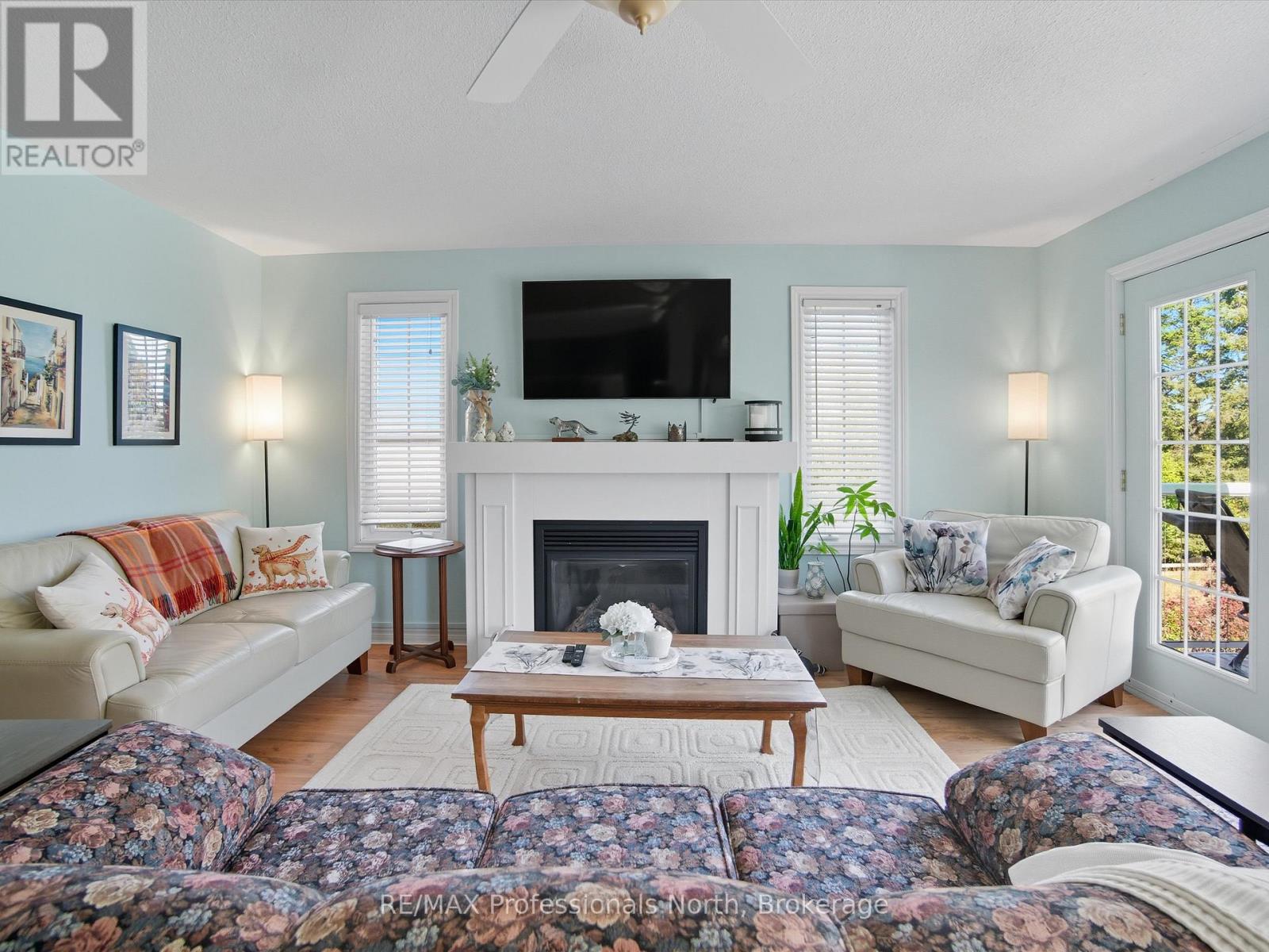 17 Keall Crescent, Bracebridge, Ontario  P1L 1Y4 - Photo 5 - X12471185