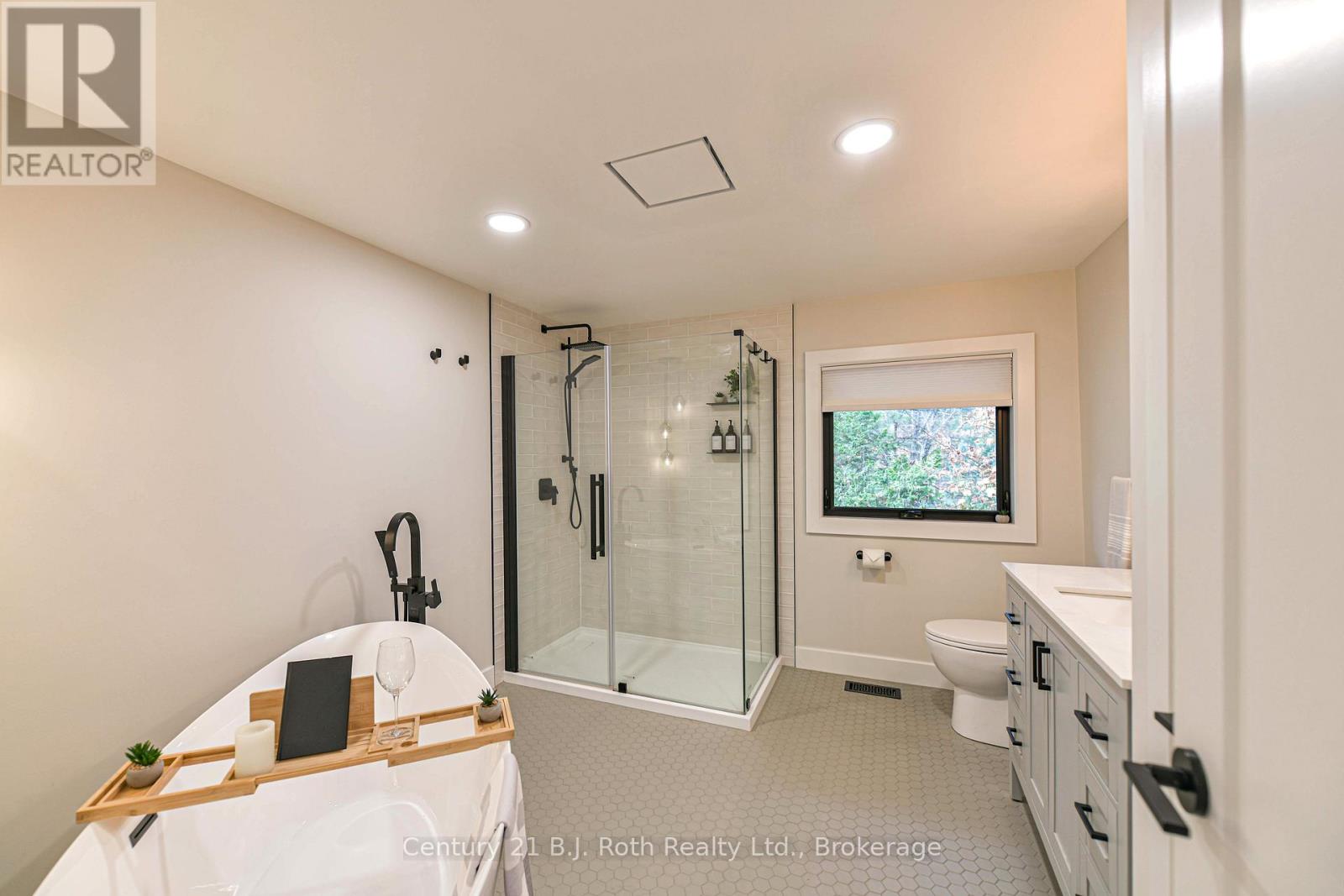 691 South Waseosa Lake Road, Huntsville, Ontario  P1H 2N5 - Photo 32 - X12473164