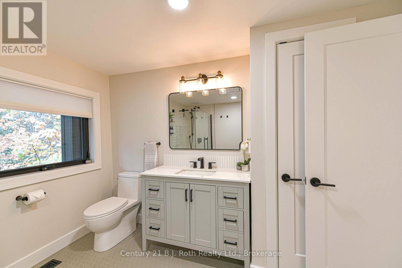 691 South Waseosa Lake Road, Huntsville, Ontario  P1H 2N5 - Photo 34 - X12473164