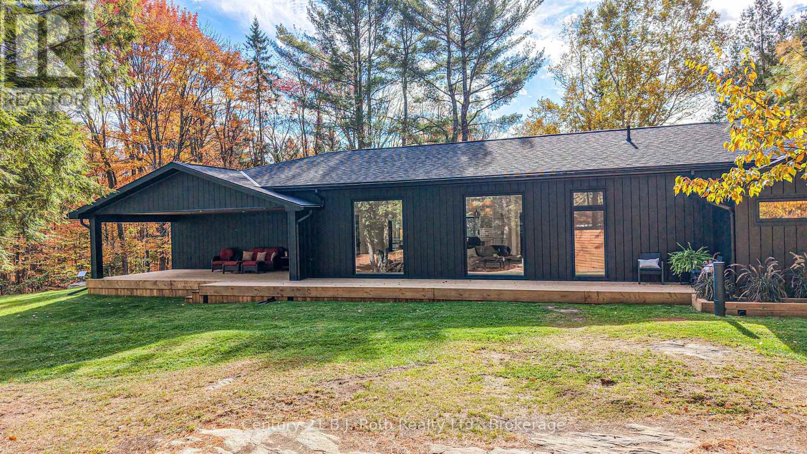 691 South Waseosa Lake Road, Huntsville, Ontario  P1H 2N5 - Photo 39 - X12473164