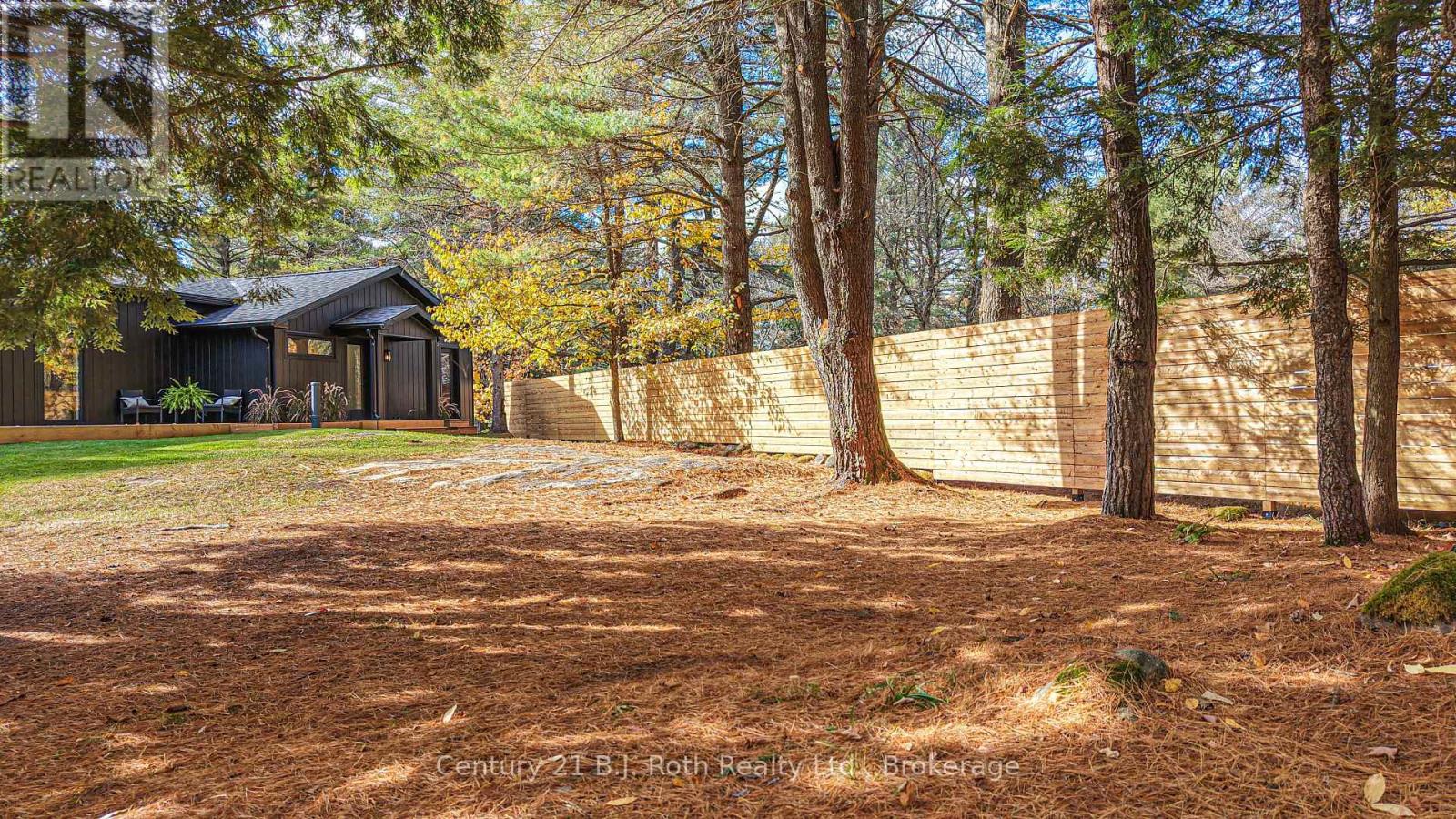 691 South Waseosa Lake Road, Huntsville, Ontario  P1H 2N5 - Photo 46 - X12473164