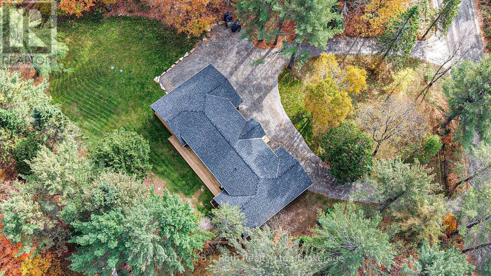 691 South Waseosa Lake Road, Huntsville, Ontario  P1H 2N5 - Photo 5 - X12473164