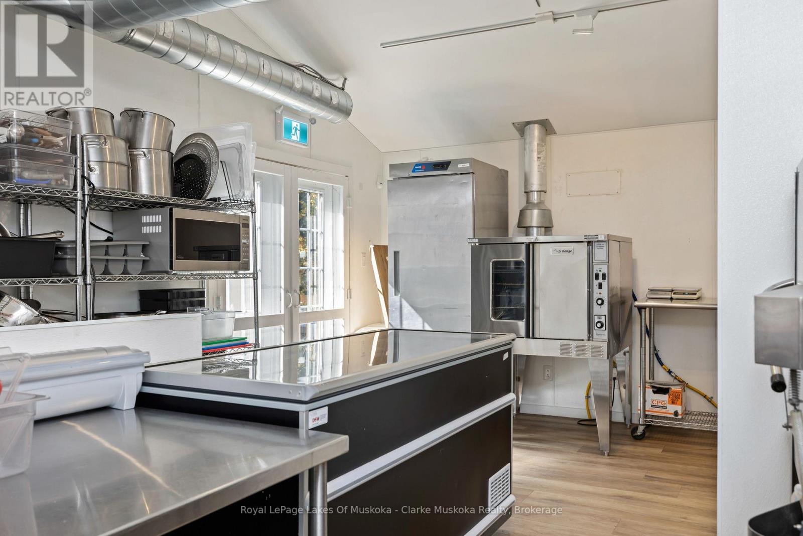 3173 Muskoka Rd 169, Muskoka Lakes, Ontario  P0C 1A0 - Photo 22 - X12473445