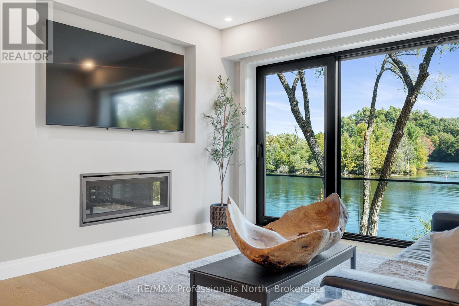 102 - 32 Brunel Road, Huntsville, Ontario  P1H 1P5 - Photo 32 - X12475509