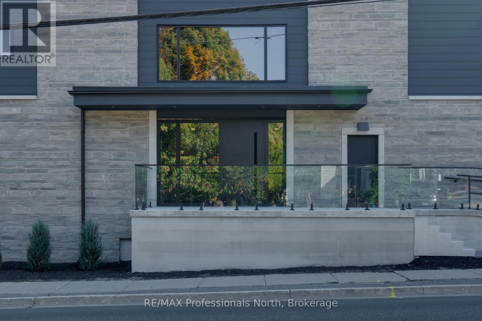 102 - 32 Brunel Road, Huntsville, Ontario  P1H 1P5 - Photo 9 - X12475509