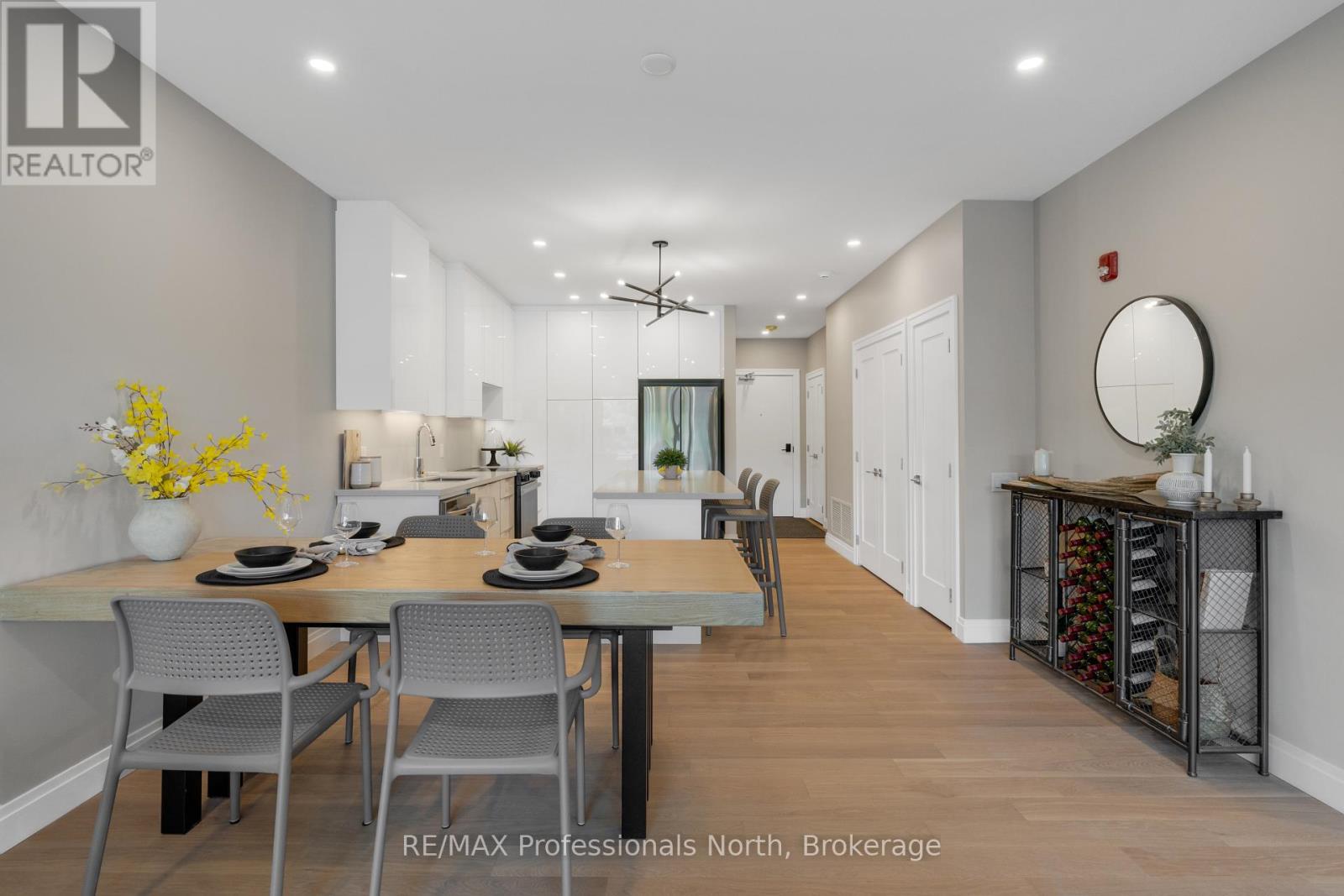 203 - 32 Brunel Road, Huntsville, Ontario  P1H 1P5 - Photo 31 - X12475512