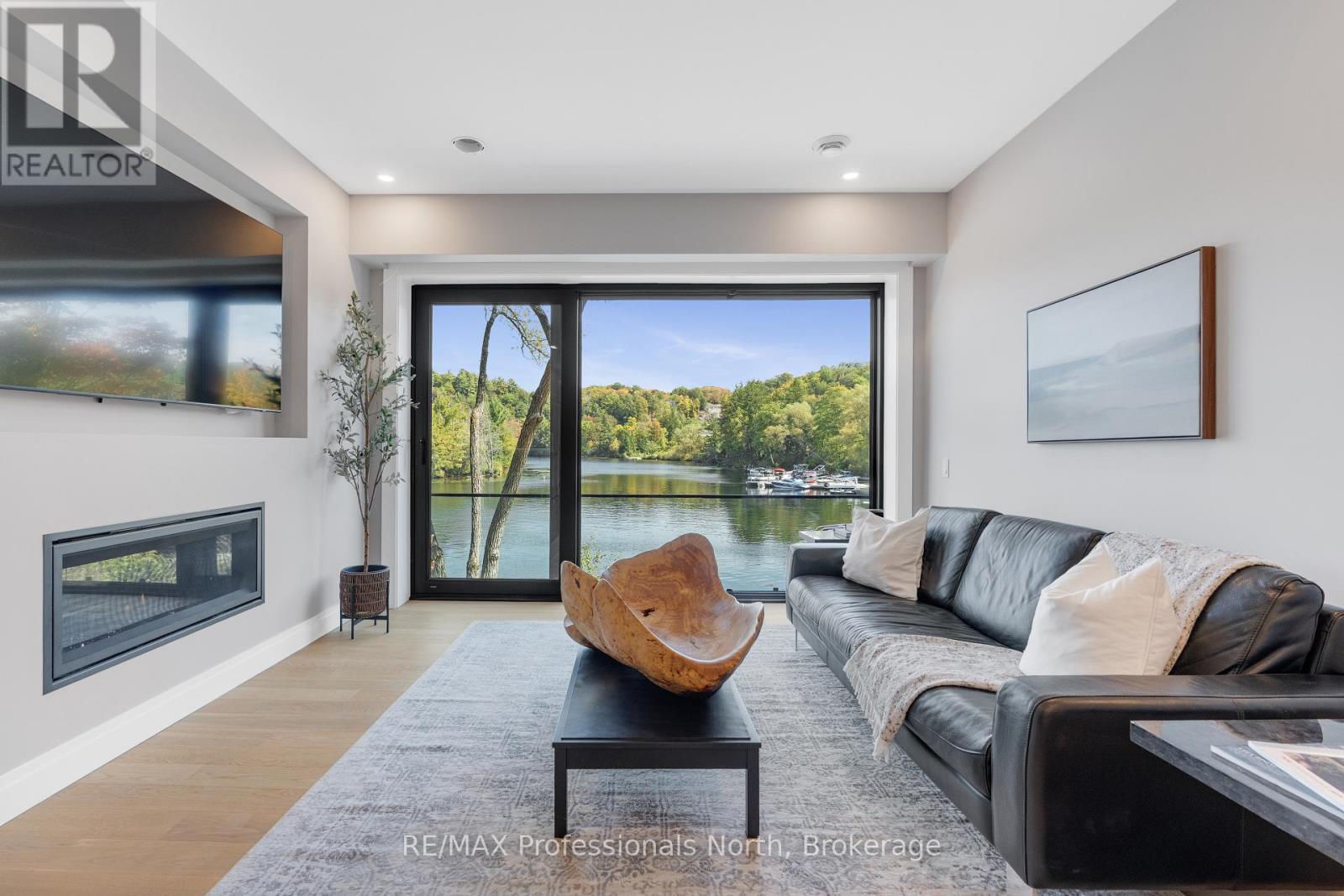 101 - 32 Brunel Road, Huntsville, Ontario  P1H 1P5 - Photo 33 - X12475515