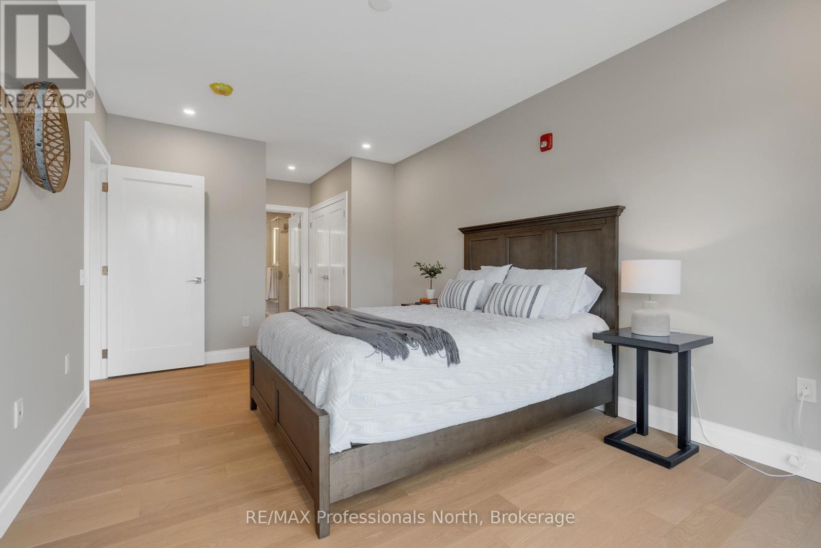 101 - 32 Brunel Road, Huntsville, Ontario  P1H 1P5 - Photo 38 - X12475515