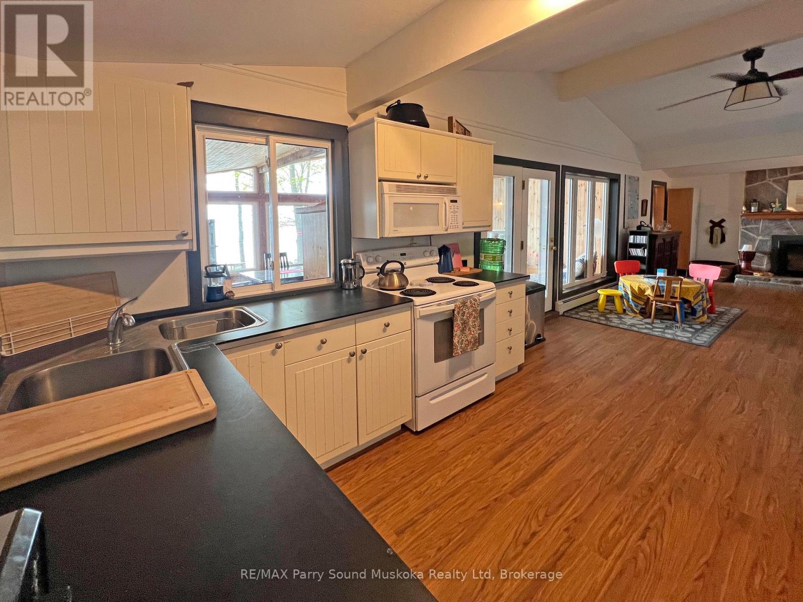 400 (Lot 1) Oak Point Road, Parry Sound, Ontario  P2A 2X4 - Photo 11 - X12477555