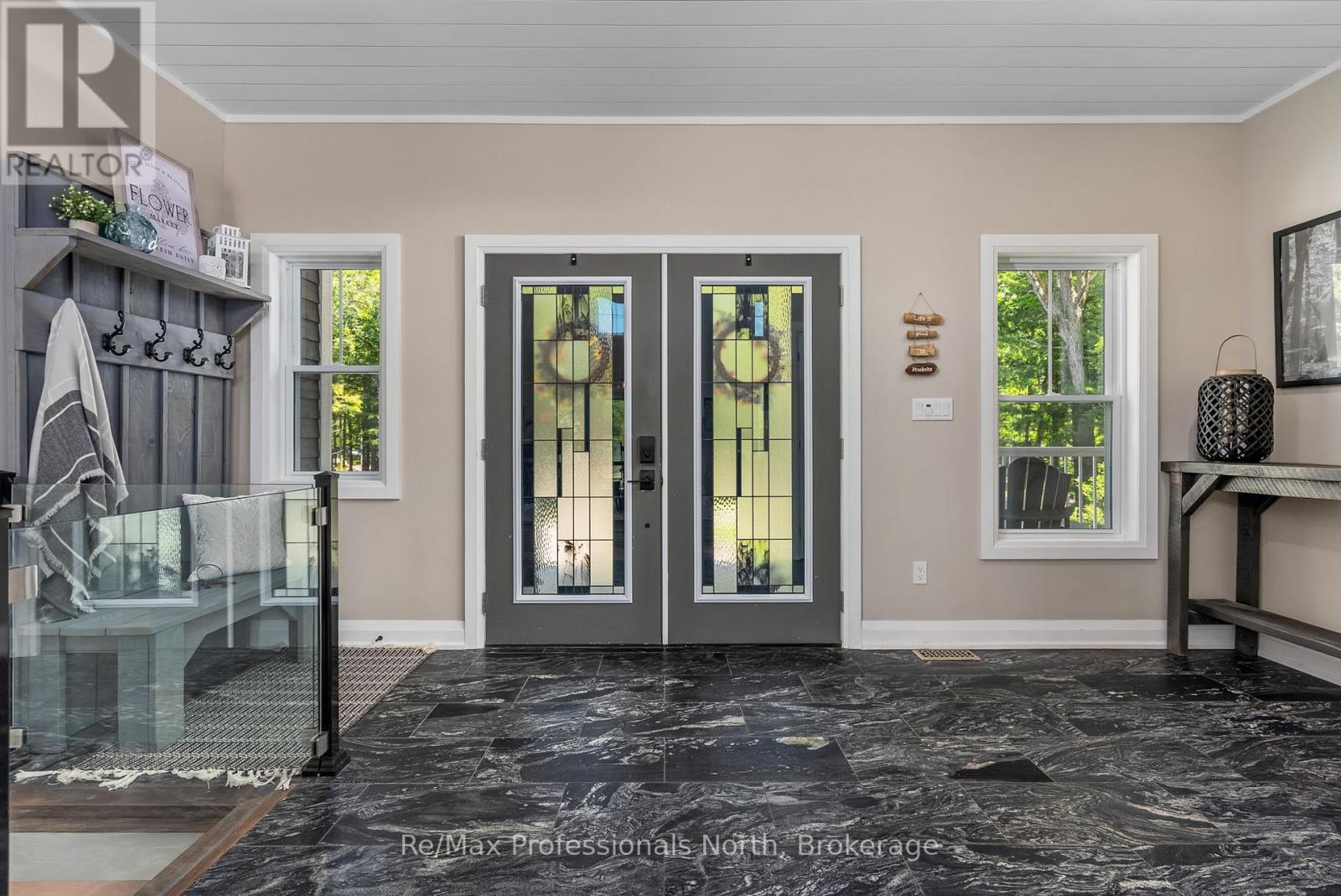 1076 Xavier Street, Gravenhurst, Ontario  P0E 1G0 - Photo 13 - X12477793