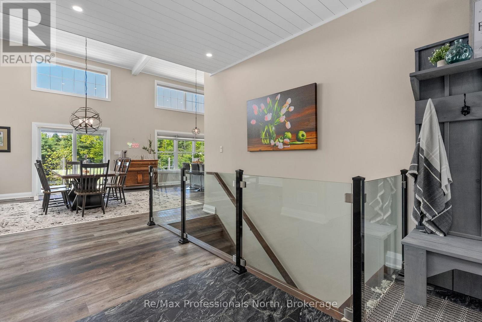 1076 Xavier Street, Gravenhurst, Ontario  P0E 1G0 - Photo 15 - X12477793