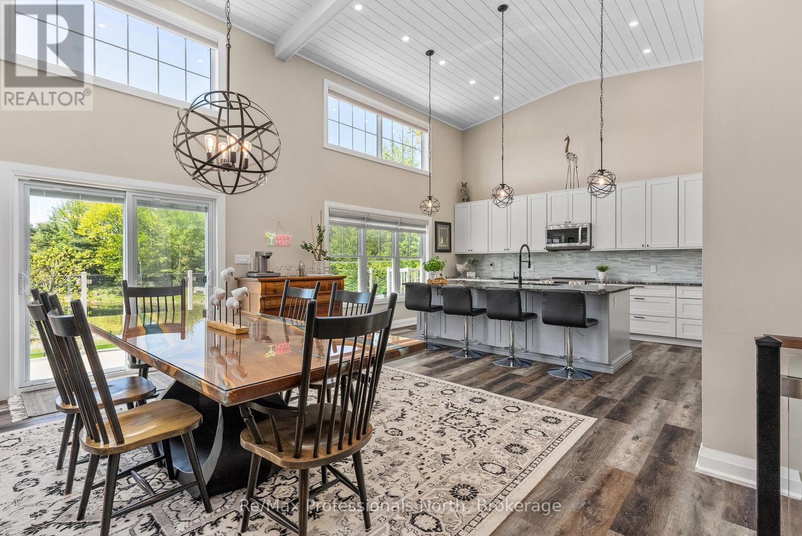 1076 Xavier Street, Gravenhurst, Ontario  P0E 1G0 - Photo 16 - X12477793