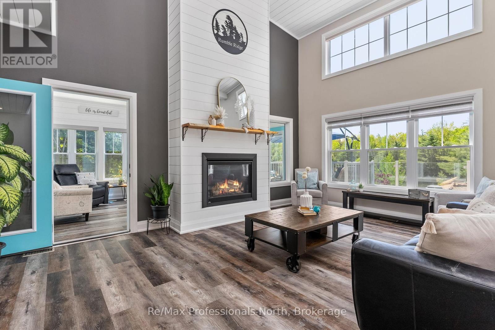 1076 Xavier Street, Gravenhurst, Ontario  P0E 1G0 - Photo 23 - X12477793