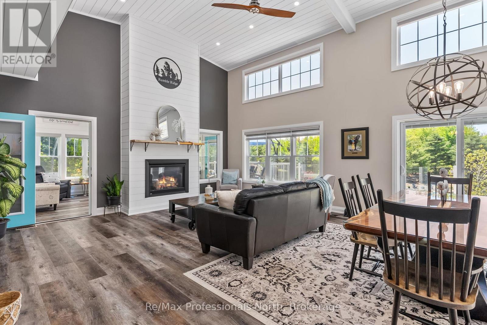 1076 Xavier Street, Gravenhurst, Ontario  P0E 1G0 - Photo 24 - X12477793