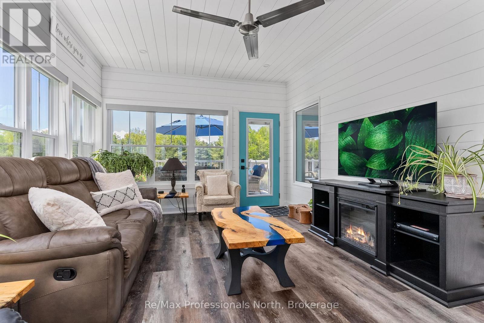 1076 Xavier Street, Gravenhurst, Ontario  P0E 1G0 - Photo 28 - X12477793