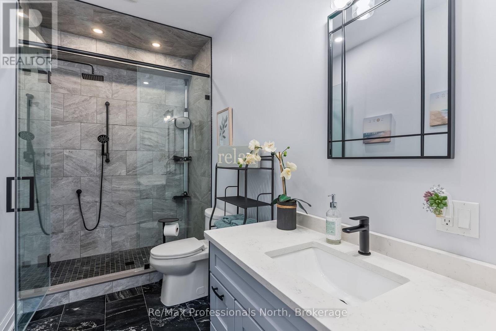 1076 Xavier Street, Gravenhurst, Ontario  P0E 1G0 - Photo 40 - X12477793