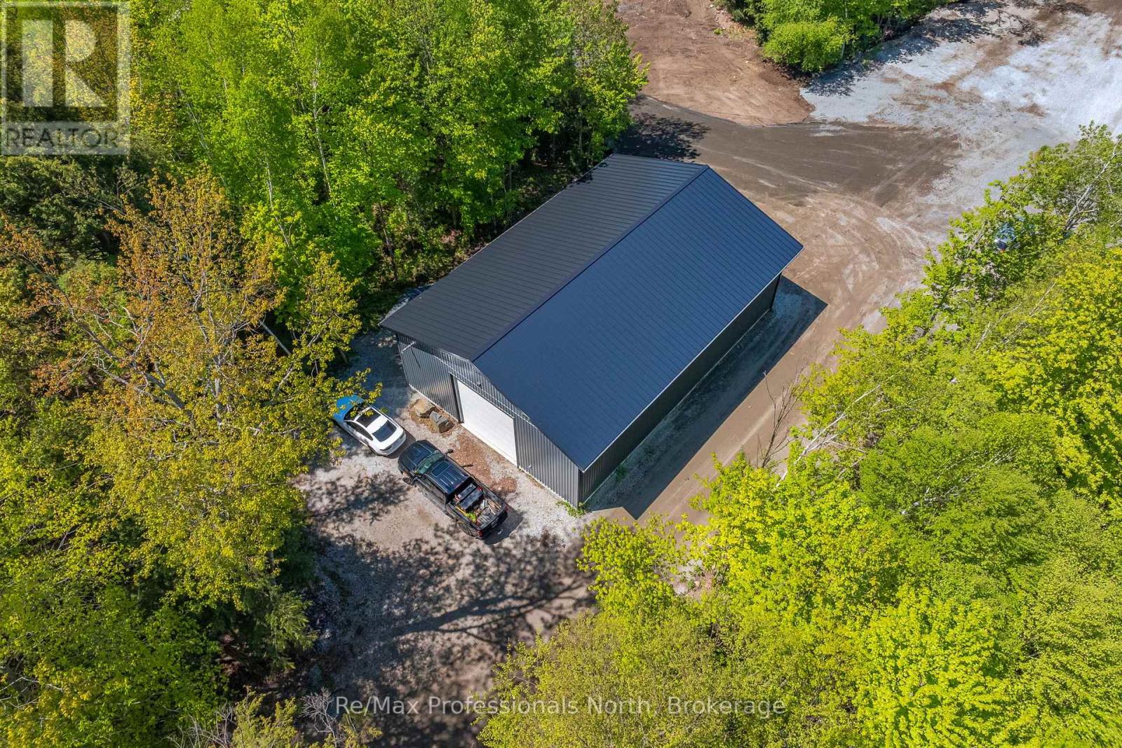 1076 Xavier Street, Gravenhurst, Ontario  P0E 1G0 - Photo 41 - X12477793