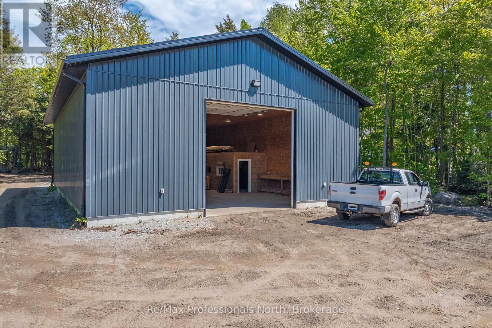 1076 Xavier Street, Gravenhurst, Ontario  P0E 1G0 - Photo 42 - X12477793