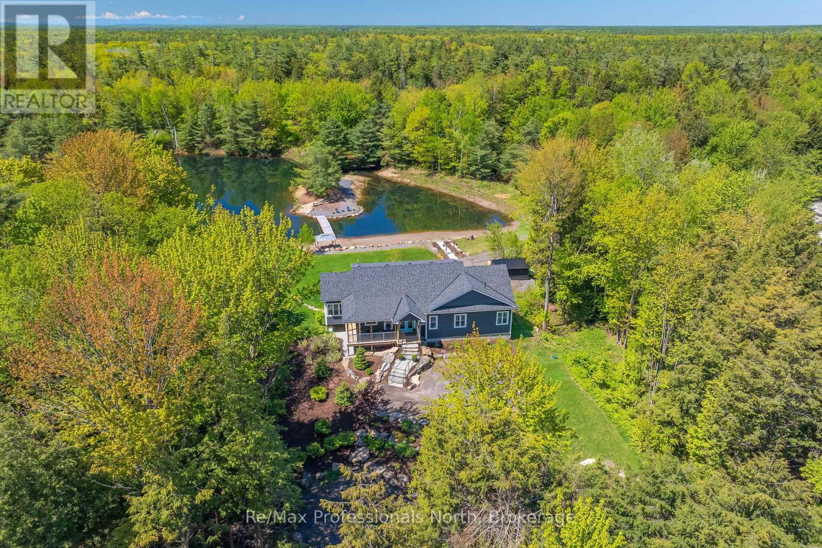 1076 Xavier Street, Gravenhurst, Ontario  P0E 1G0 - Photo 9 - X12477793