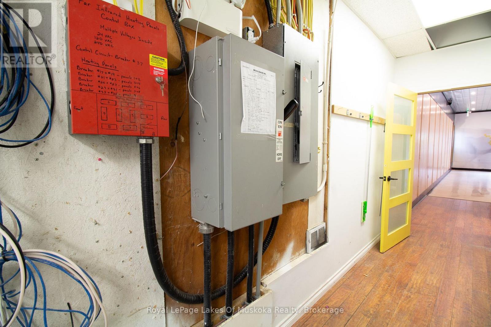 227 Wellington Street, Bracebridge, Ontario  P1L 1C1 - Photo 25 - X12478623