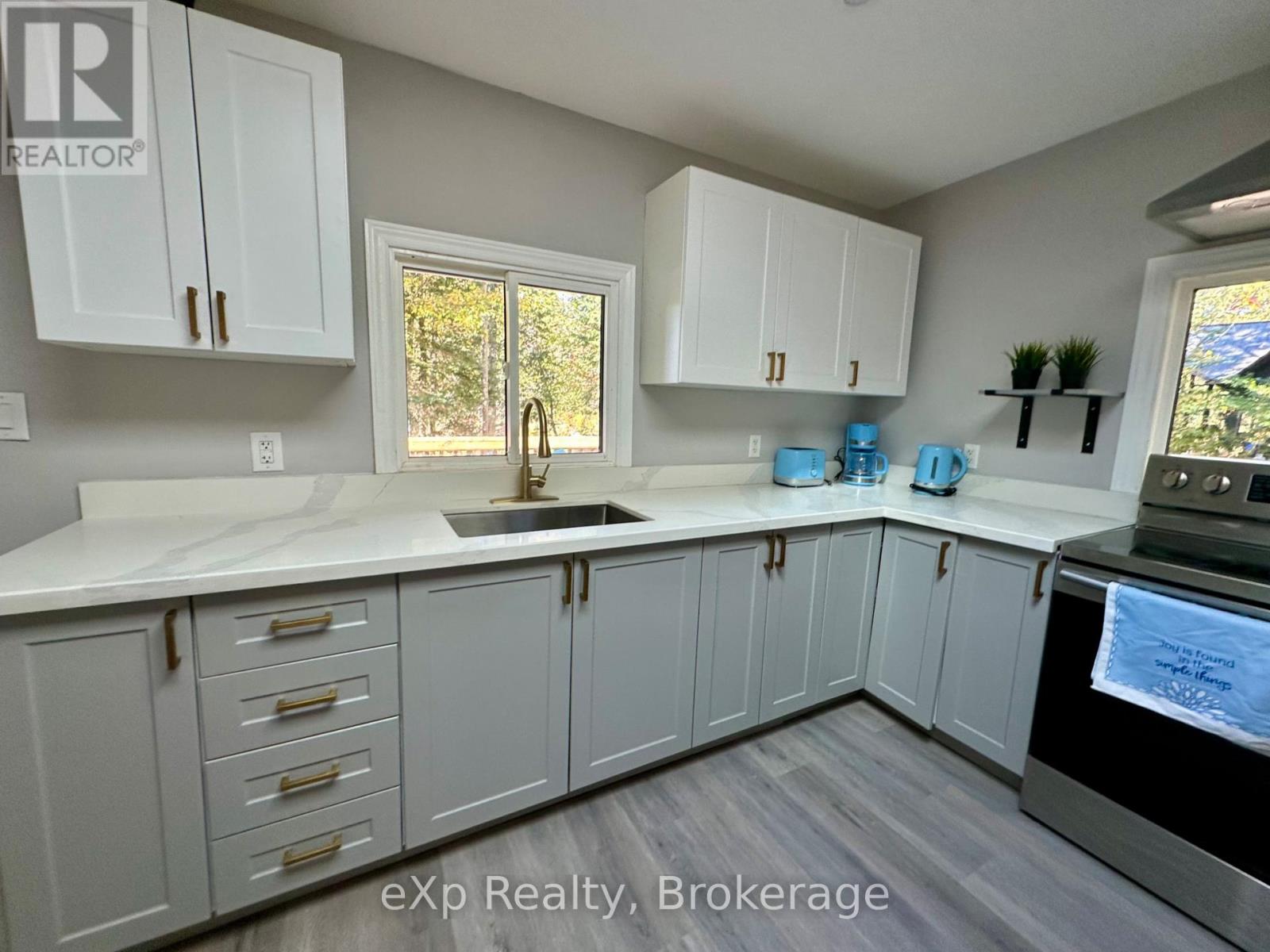 61 Robert Road W, Huntsville, Ontario  P1H 1L4 - Photo 13 - X12479184