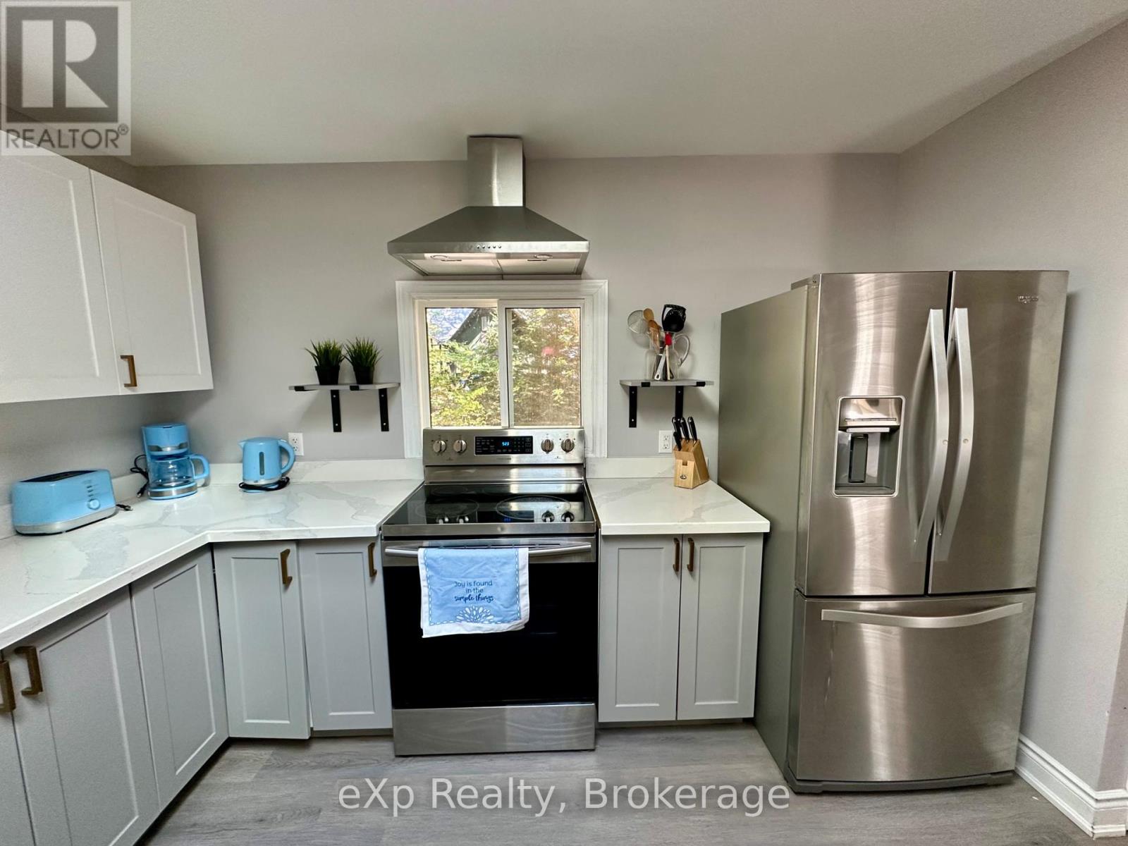 61 Robert Road W, Huntsville, Ontario  P1H 1L4 - Photo 14 - X12479184