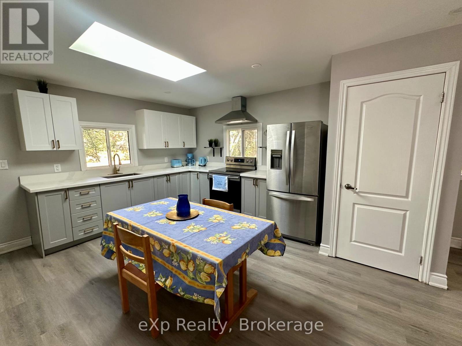 61 Robert Road W, Huntsville, Ontario  P1H 1L4 - Photo 18 - X12479184