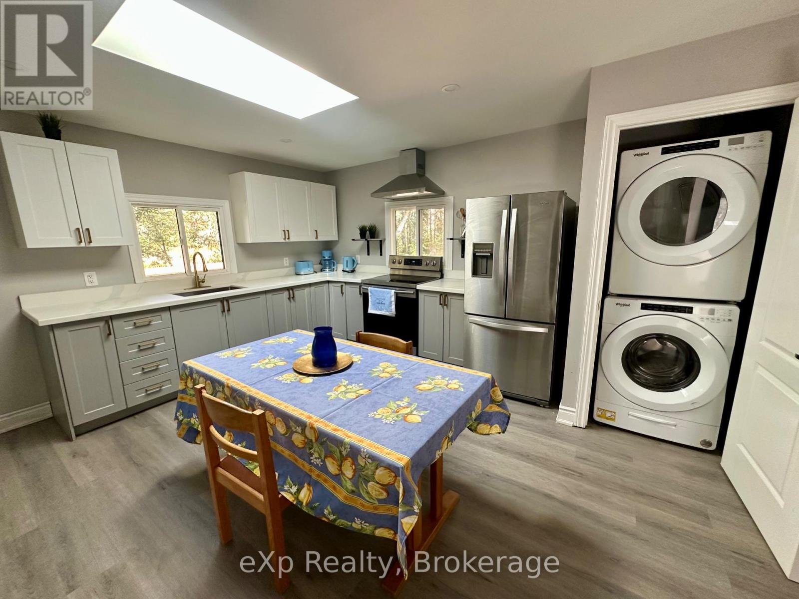 61 Robert Road W, Huntsville, Ontario  P1H 1L4 - Photo 19 - X12479184